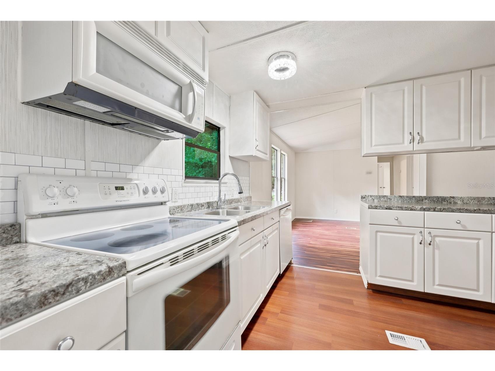 187 SW Peach Glen High Springs FL 32643 GC541853 image20