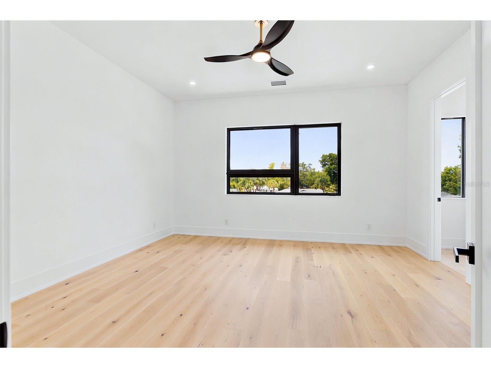 1870 Jasmine Drive Sarasota FL 34239 A4696318 image26