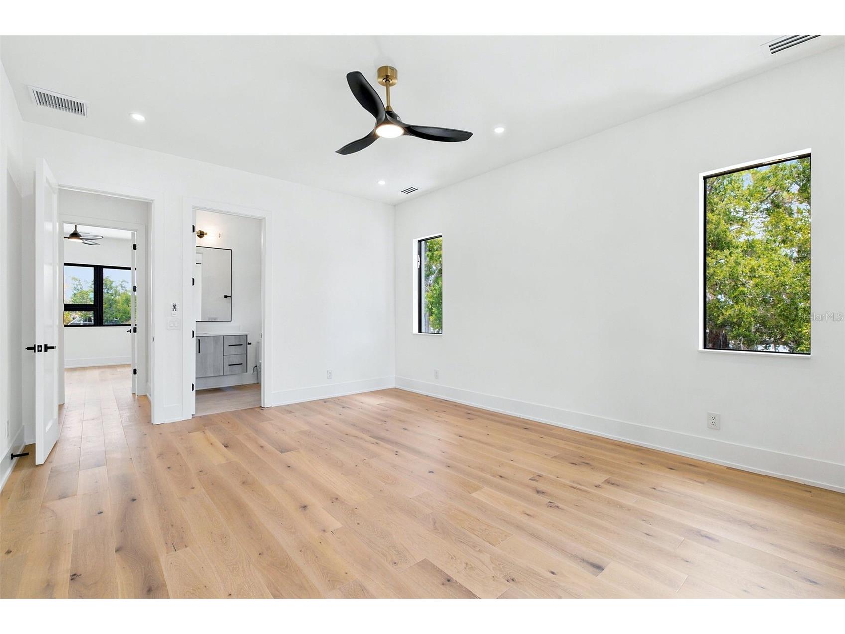 1870 Jasmine Drive Sarasota FL 34239 A4696318 image31