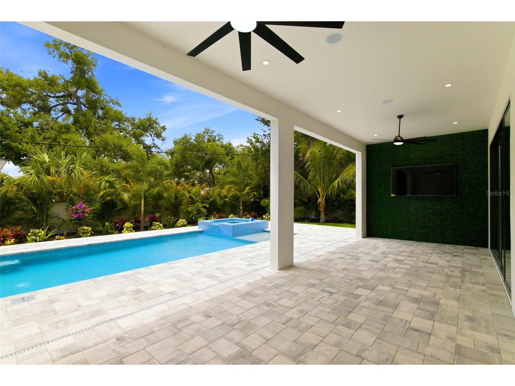 1870 Jasmine Drive Sarasota FL 34239 A4696318 image53
