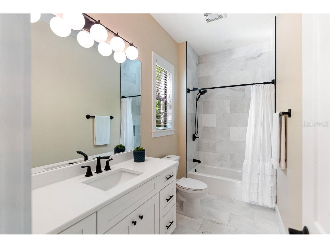 18702 69th Avenue E Bradenton FL 34211 A4670128 image49