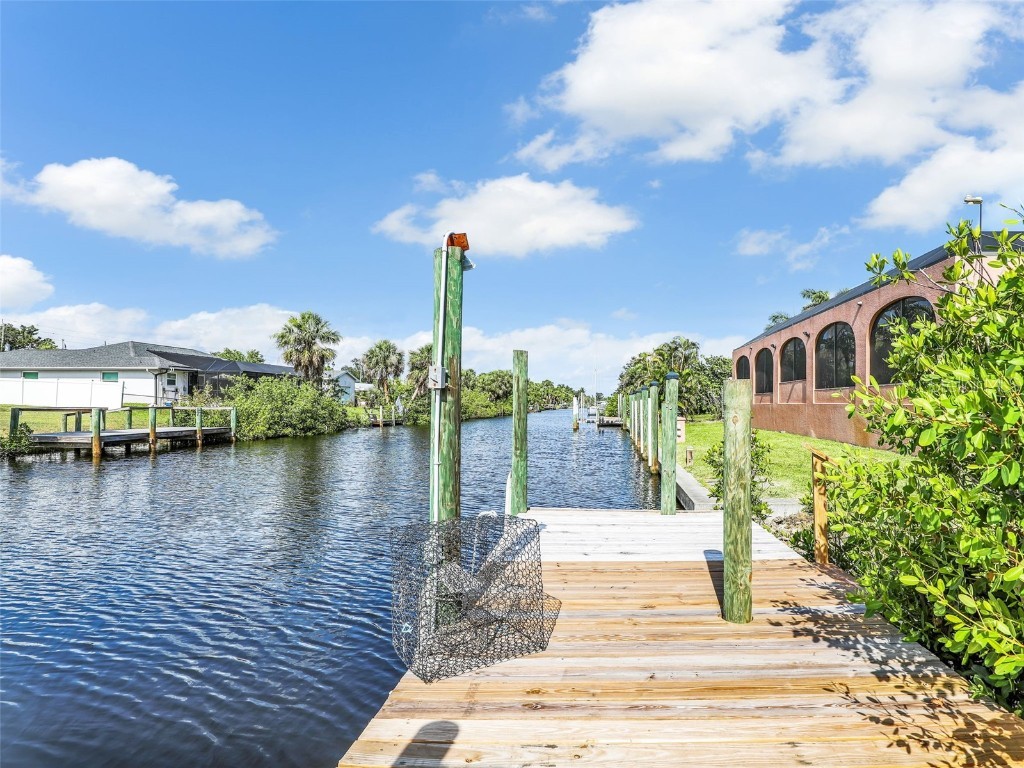 18702 Van Nuys Circle Port Charlotte FL 33948 - VAN NUYS WATERWAY TB8392009 image1