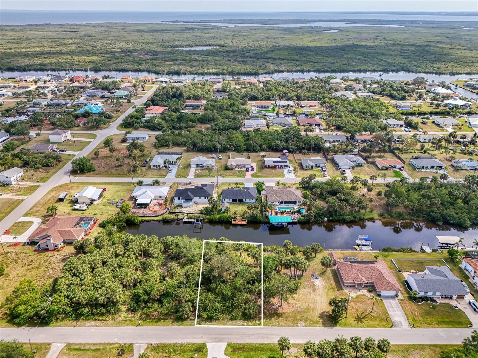 18706 Fort Smith Circle Port Charlotte FL 33948 - KERRVILLE WATERWAY C7520207 image1