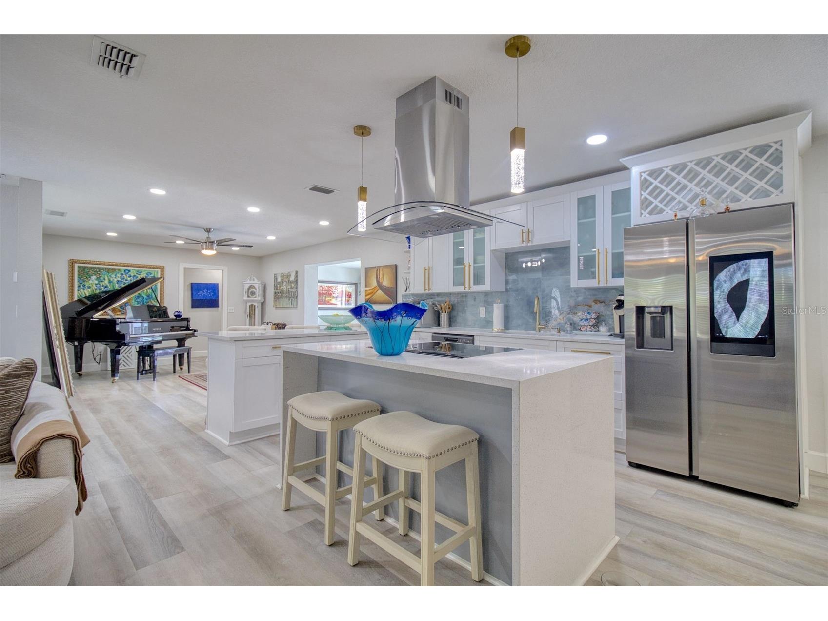 1871 Del Robles Terrace Clearwater FL 33764 TB8494387 image2