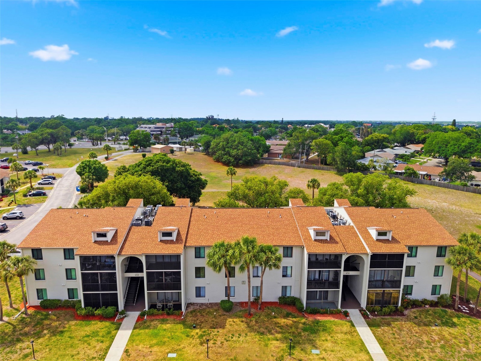 1871 Pine Ridge Way W #B2 Palm Harbor FL 34684 TB8503302 image1