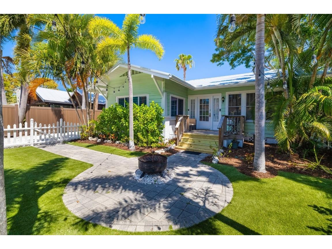 1871 Prospect Street Sarasota FL 34239 A4655370 image1