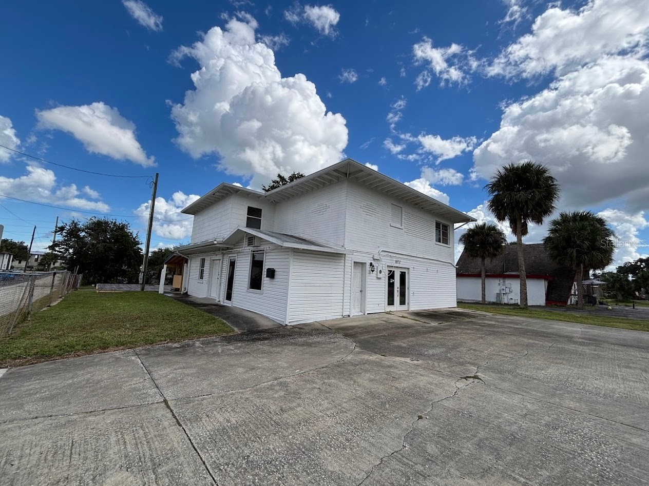 1871 S Ridgewood Avenue South Daytona FL 32119 NS1088246 image1