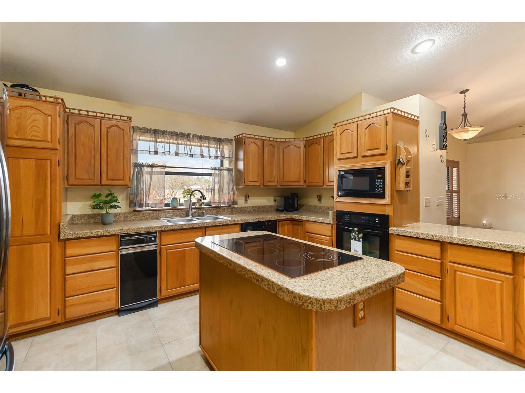 18711 Northcliff Street Orlando FL 32833 O6378777 image18
