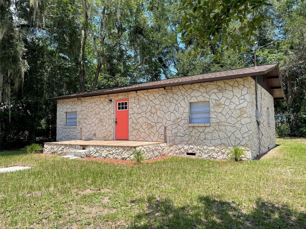 18713 Charlotte Avenue Brooker FL 32622 OM661797 image1