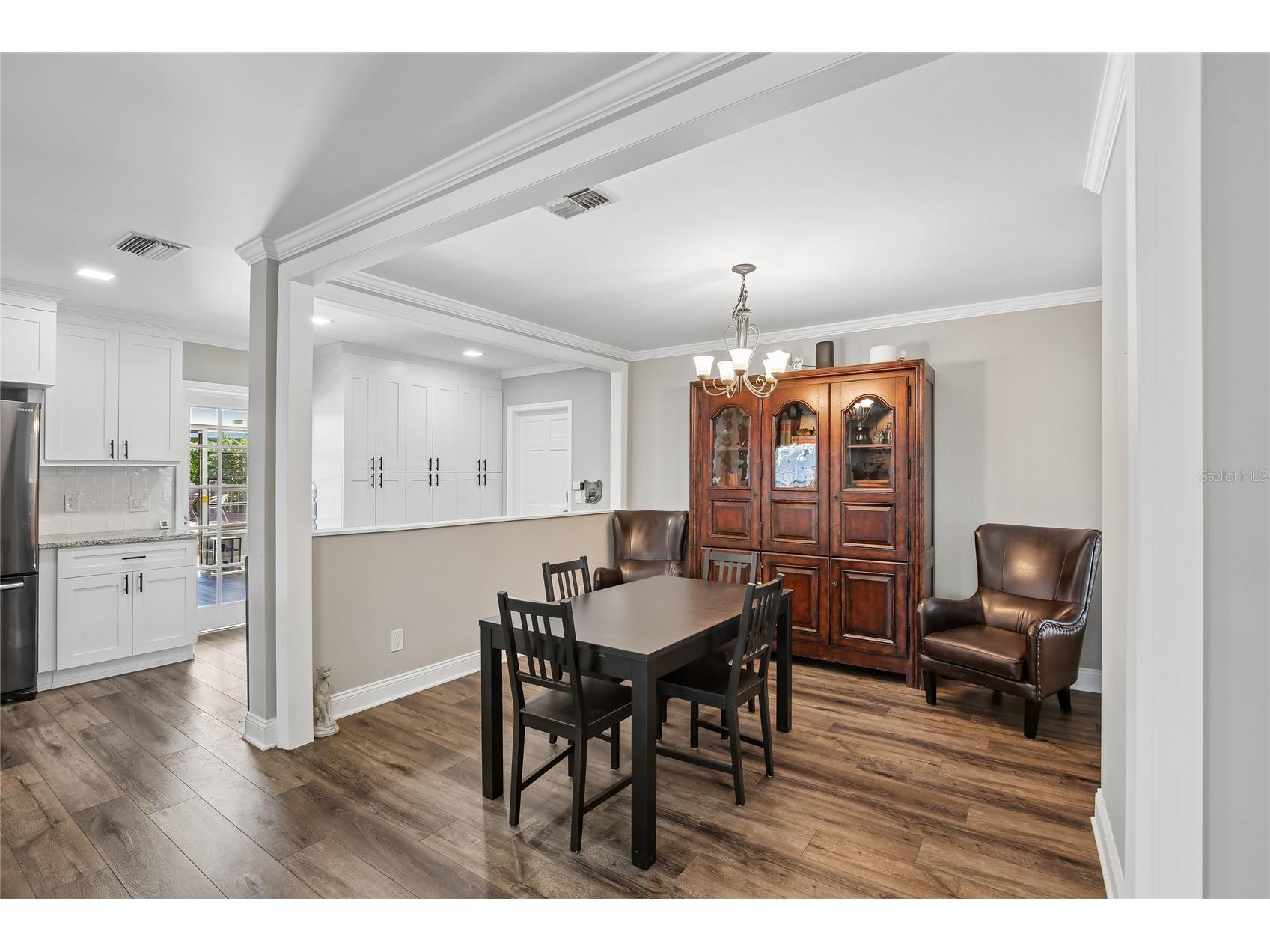 1872 Hunt Lane Clearwater FL 33764 TB8505583 image6