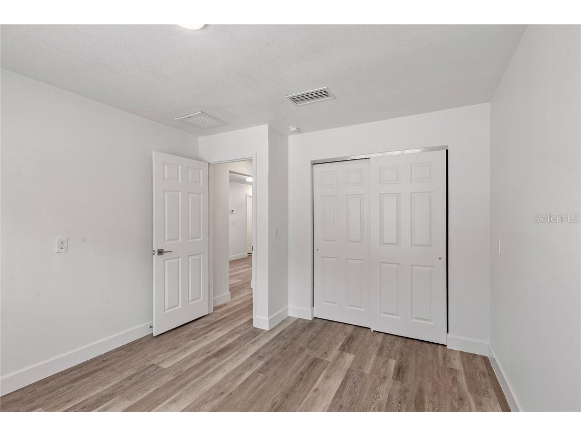 1872 New Hampshire Avenue NE Saint Petersburg FL 33703 TB8430914 image10