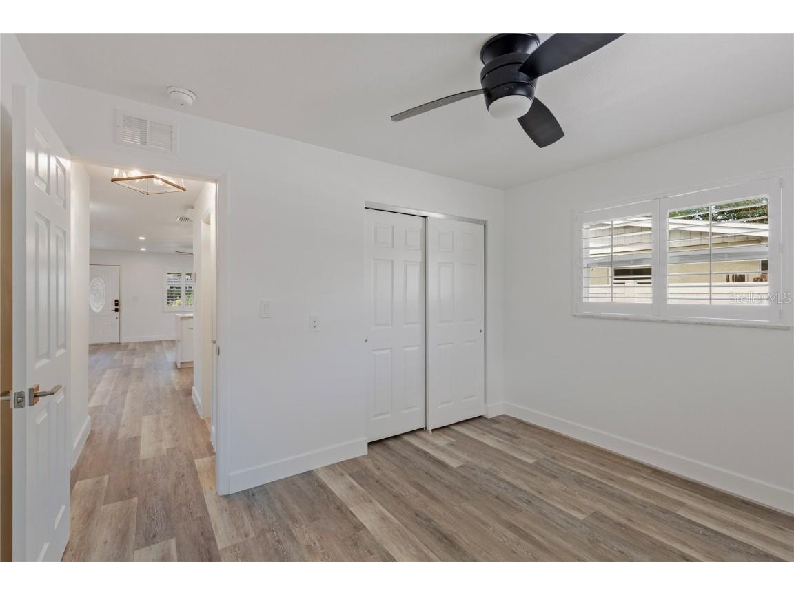 1872 New Hampshire Avenue NE Saint Petersburg FL 33703 TB8430914 image11