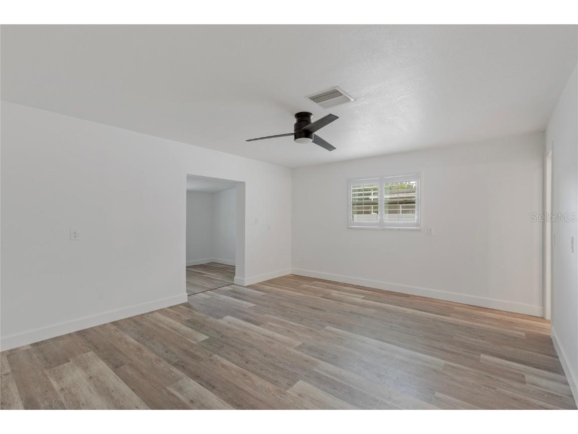 1872 New Hampshire Avenue NE Saint Petersburg FL 33703 TB8430914 image13