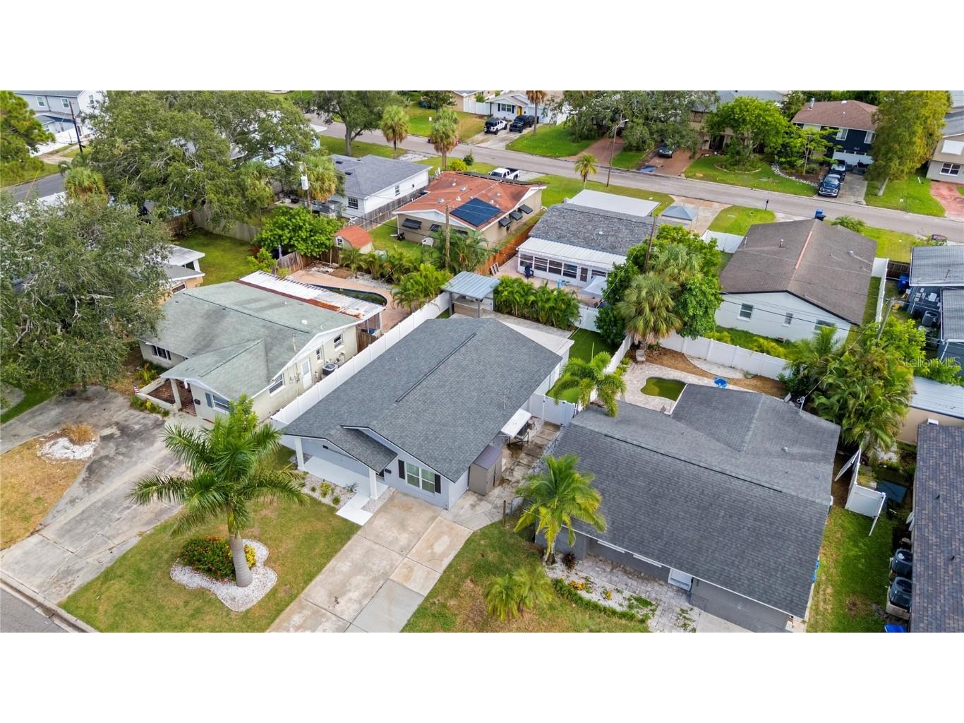1872 New Hampshire Avenue NE Saint Petersburg FL 33703 TB8430914 image32