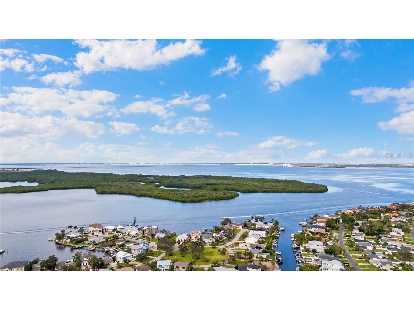 1872 New Hampshire Avenue NE Saint Petersburg FL 33703 TB8430914 image34