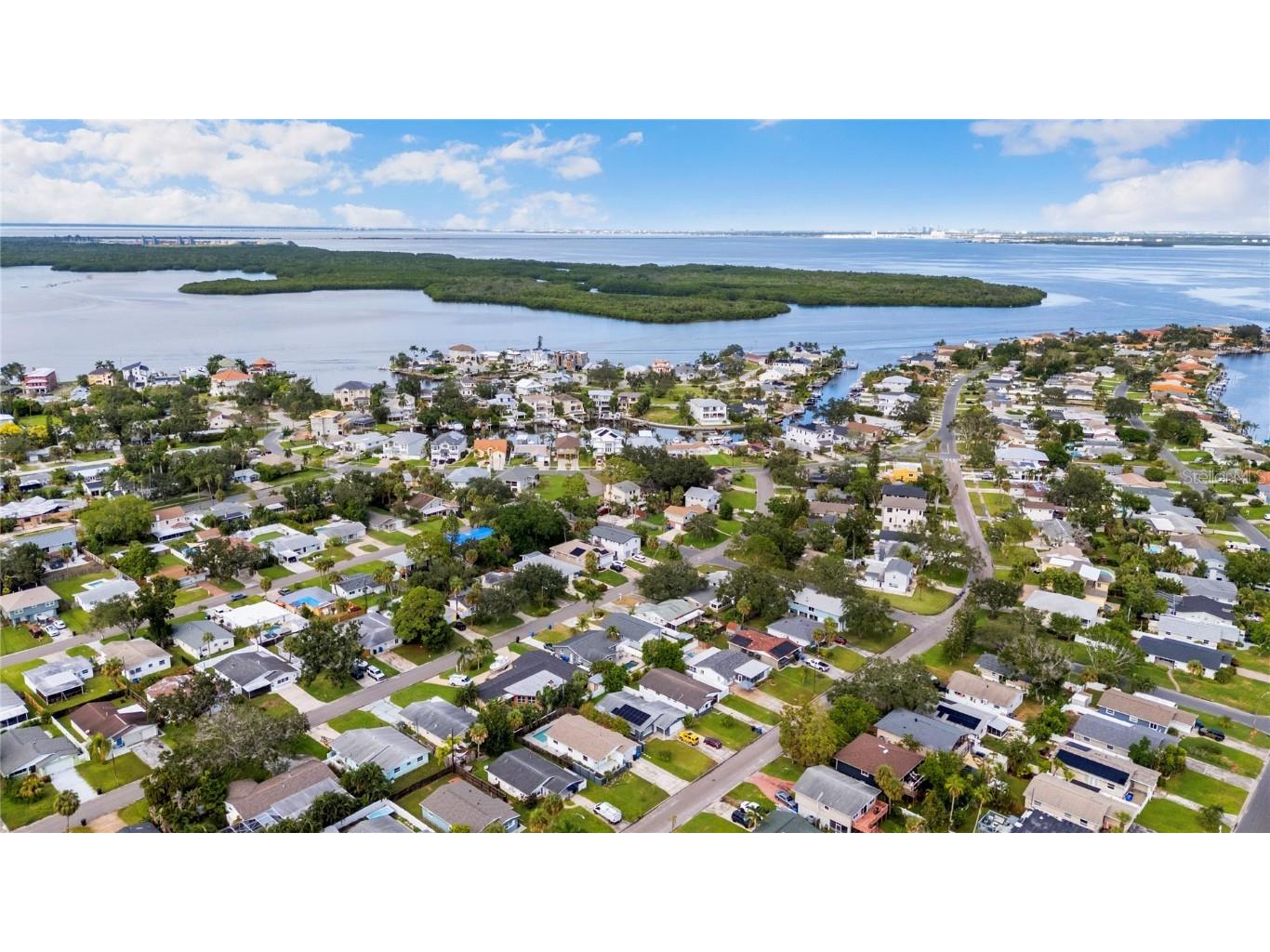 1872 New Hampshire Avenue NE Saint Petersburg FL 33703 TB8430914 image35