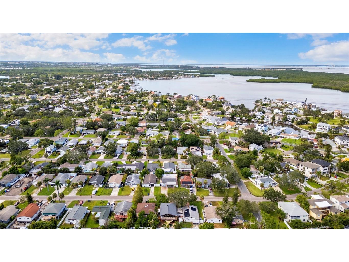 1872 New Hampshire Avenue NE Saint Petersburg FL 33703 TB8430914 image36