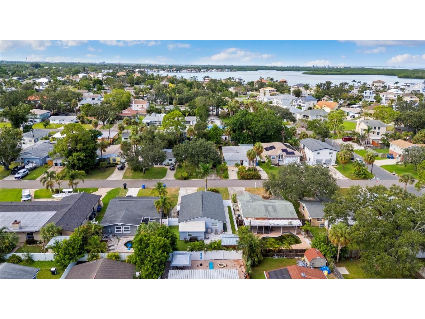 1872 New Hampshire Avenue NE Saint Petersburg FL 33703 TB8430914 image37