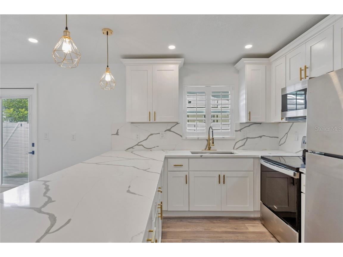 1872 New Hampshire Avenue NE Saint Petersburg FL 33703 TB8430914 image7