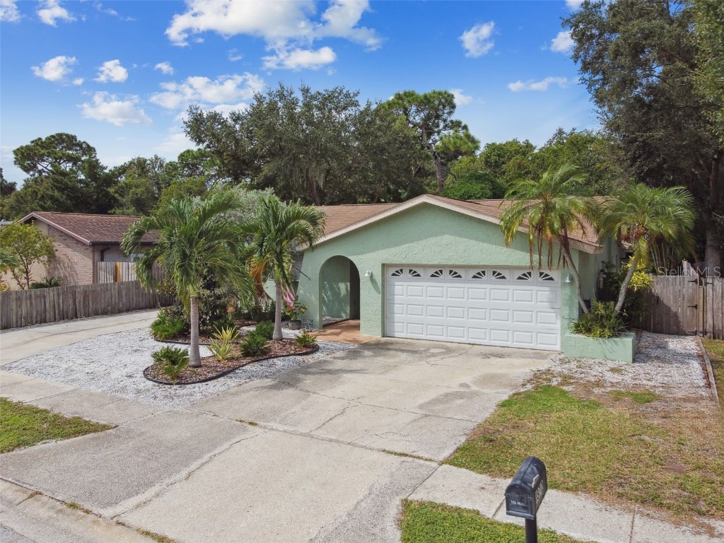 1872 Oak Street Clearwater FL 33760 U8215366 image1