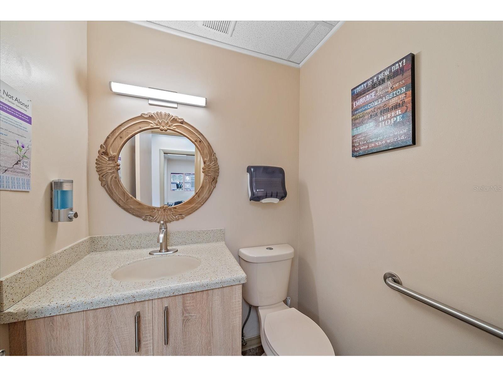 1872 S Tamiami Trail #A Venice FL 34293 A4680167 image26
