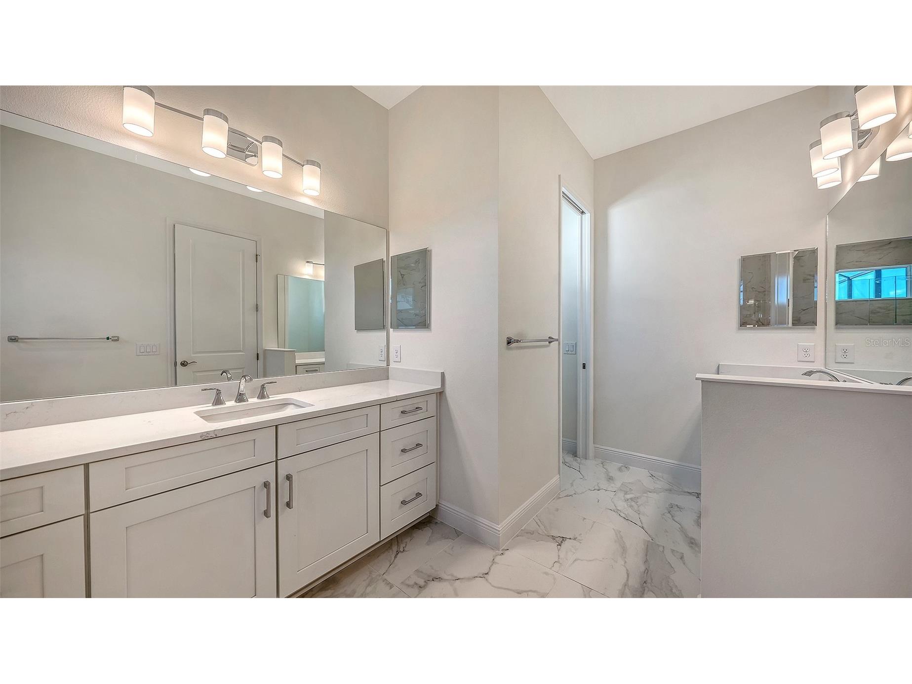 18723 Toulon Court Venice FL 34293 A4669983 image18