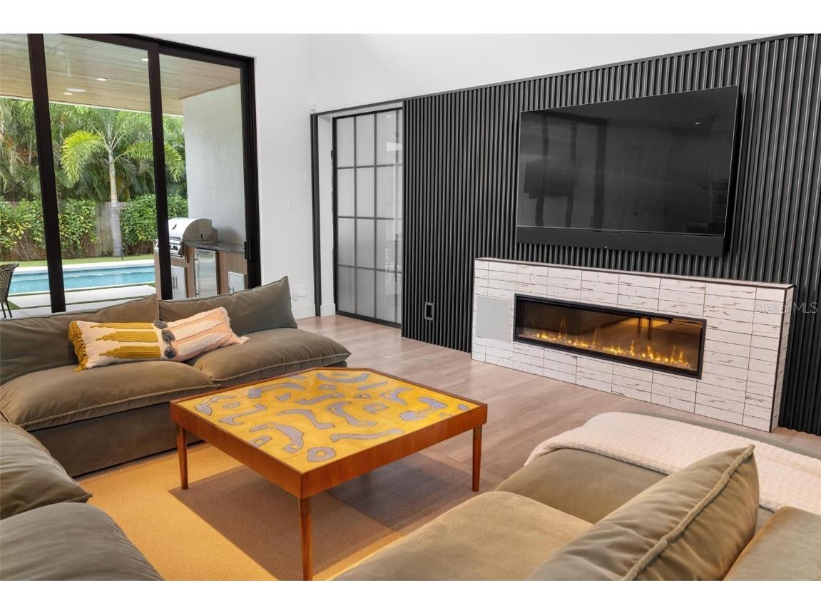 1873 Rose Street Sarasota FL 34239 A4664056 image23