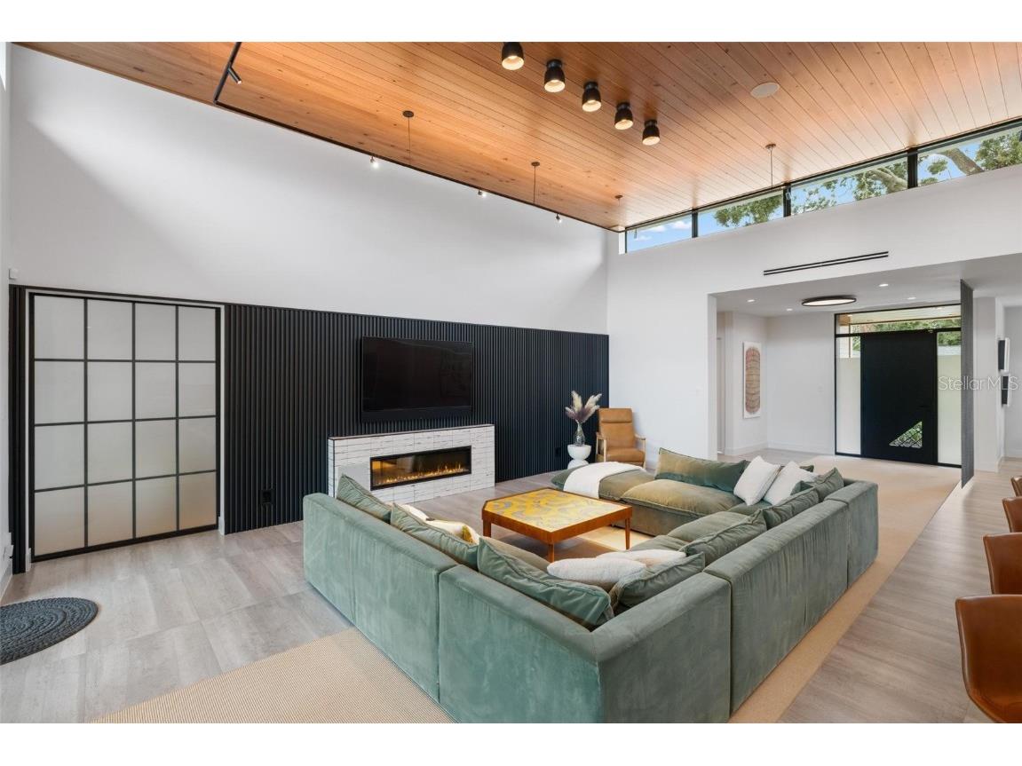 1873 Rose Street Sarasota FL 34239 A4664056 image24