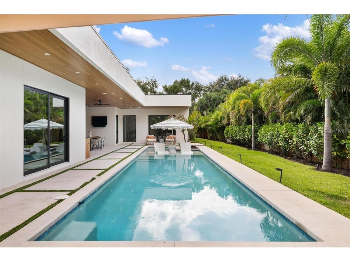 1873 Rose Street Sarasota FL 34239 A4664056 image36