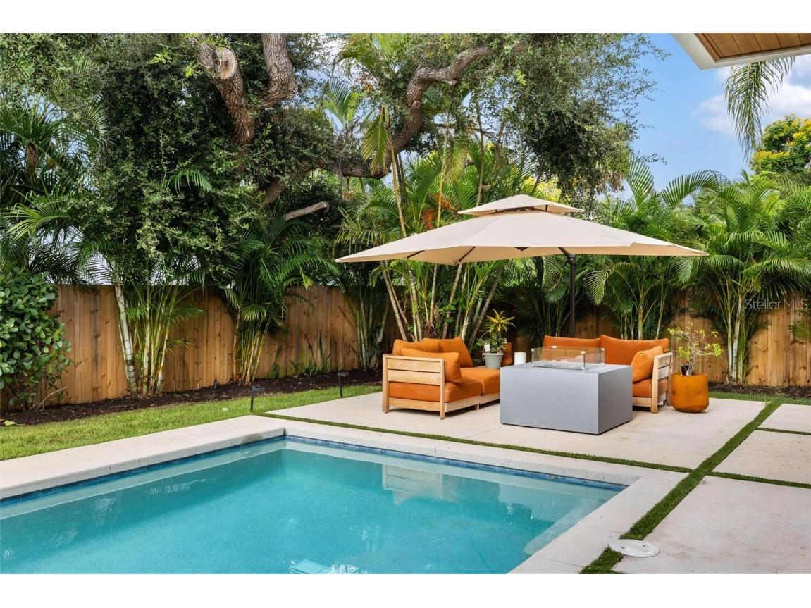 1873 Rose Street Sarasota FL 34239 A4664056 image41