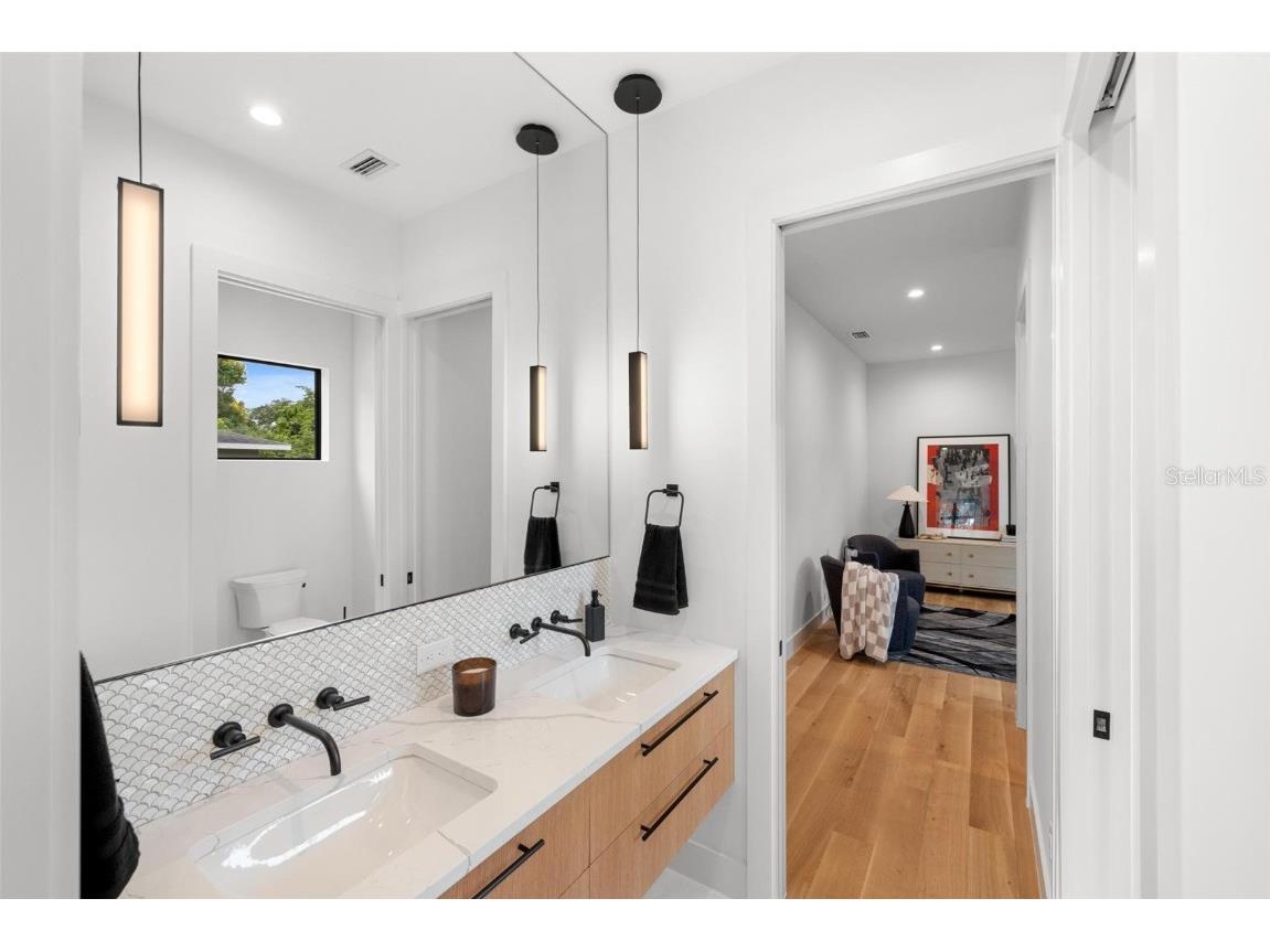 1873 Rose Street Sarasota FL 34239 A4664056 image79