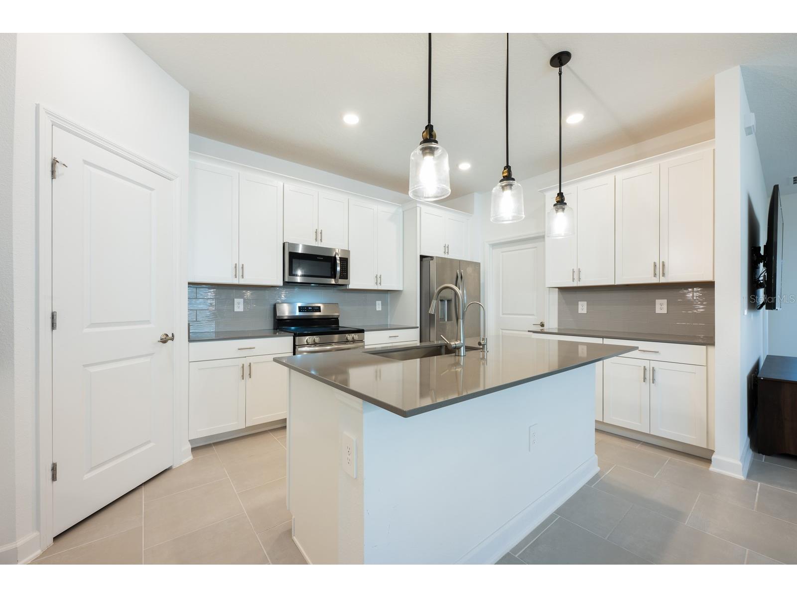 1874 Flourish Avenue Kissimmee FL 34744 O6382902 image7