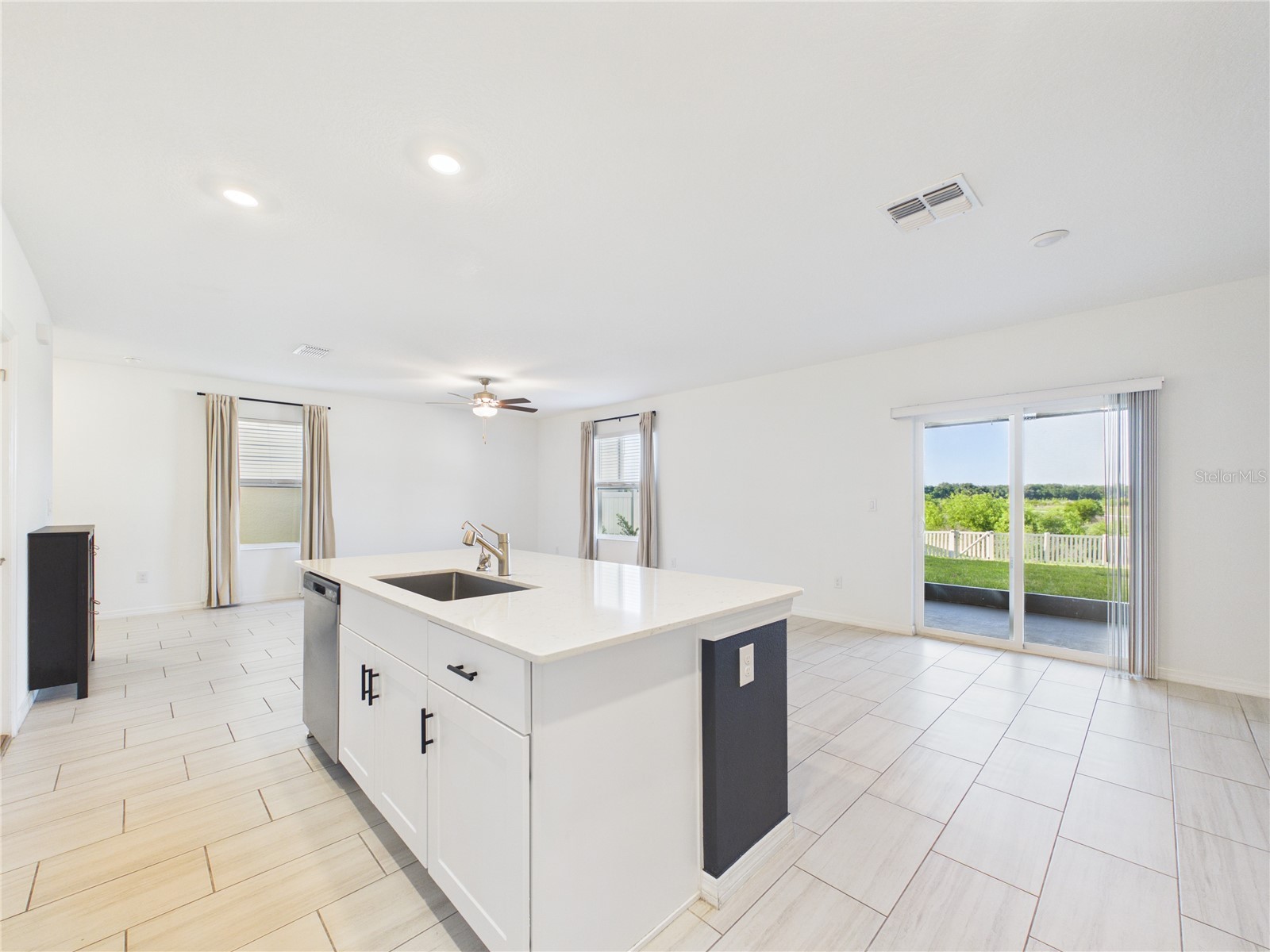 1874 Lanier Road Zephyrhills FL 33541 TB8498433 image13