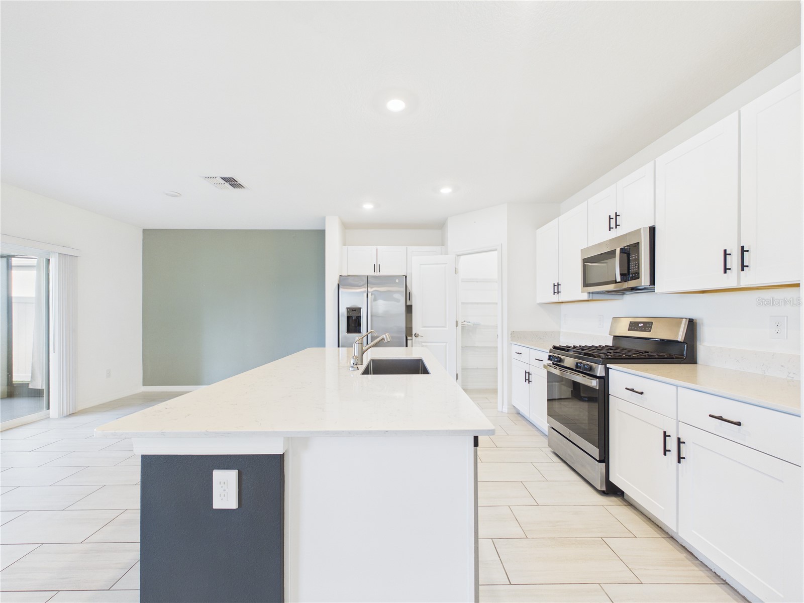 1874 Lanier Road Zephyrhills FL 33541 TB8498433 image14