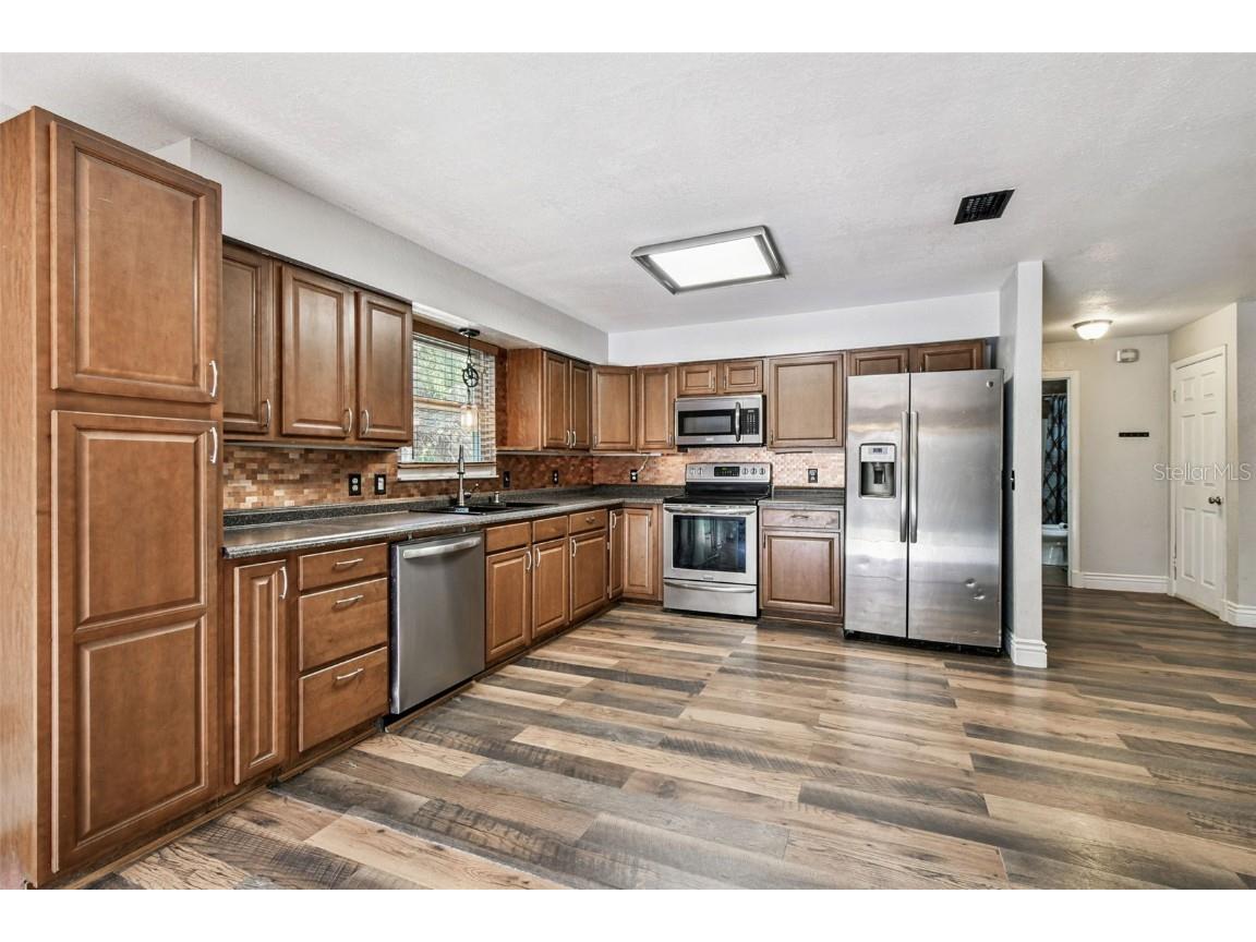 1874 Sylvan Drive Clearwater FL 33755 TB8449353 image7