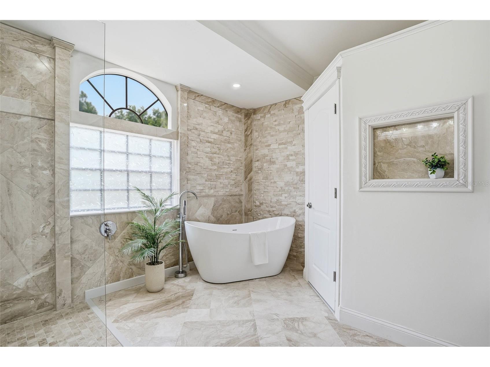 18740 Wimbledon Circle Lutz FL 33558 TB8506359 image37
