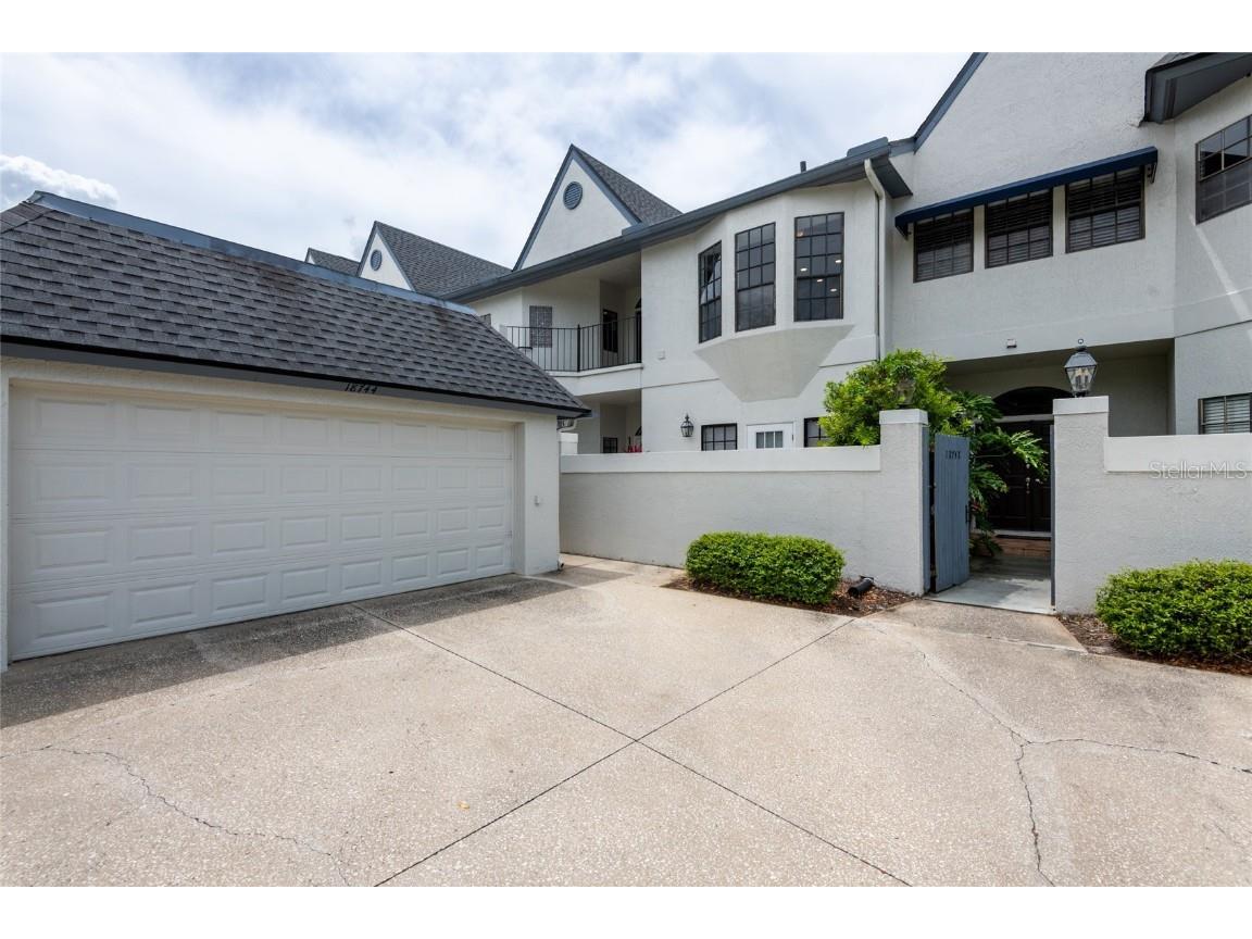 18746 Wimbledon Circle Lutz FL 33558 T3522571 image1