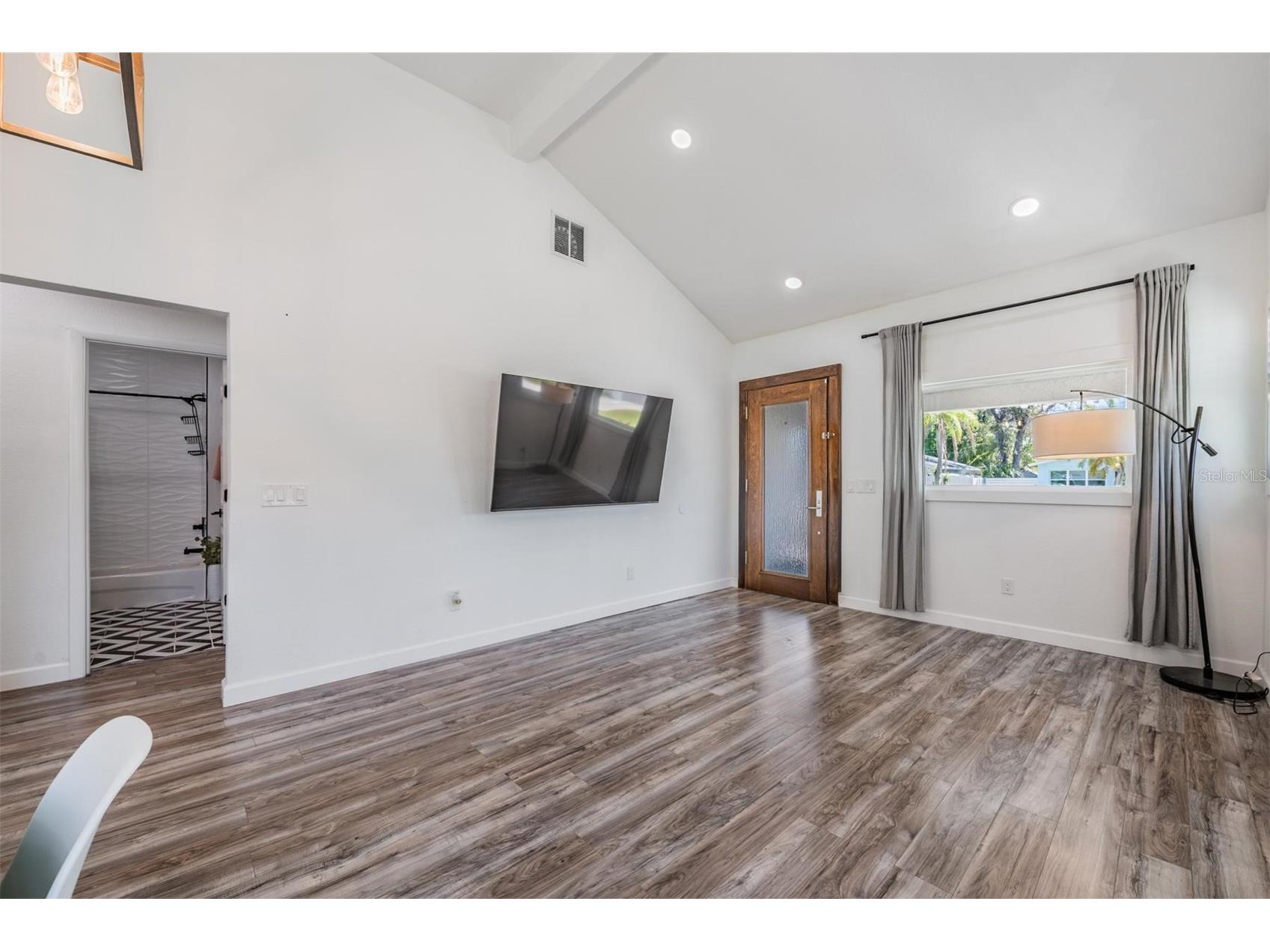 1875 Michigan Avenue NE Saint Petersburg FL 33703 TB8487449 image15