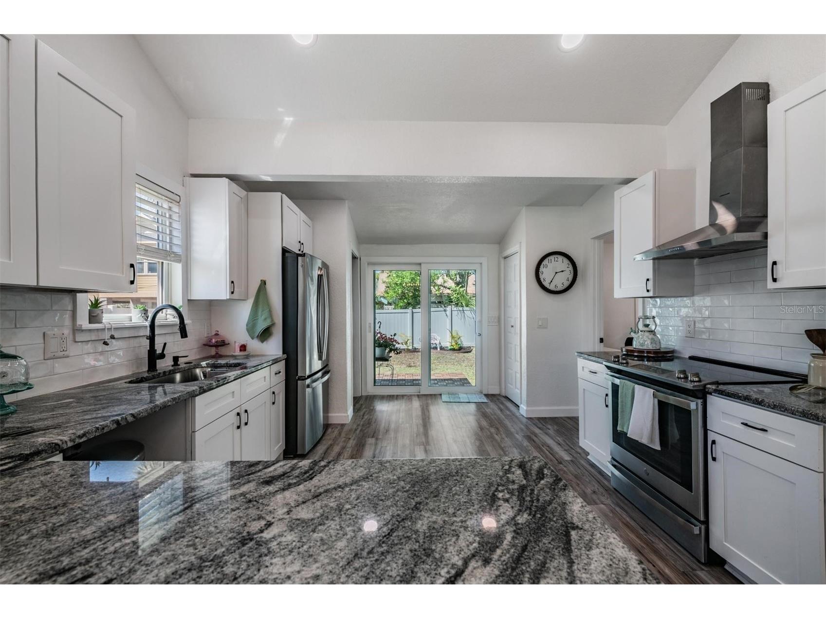 1875 Michigan Avenue NE Saint Petersburg FL 33703 TB8487449 image17
