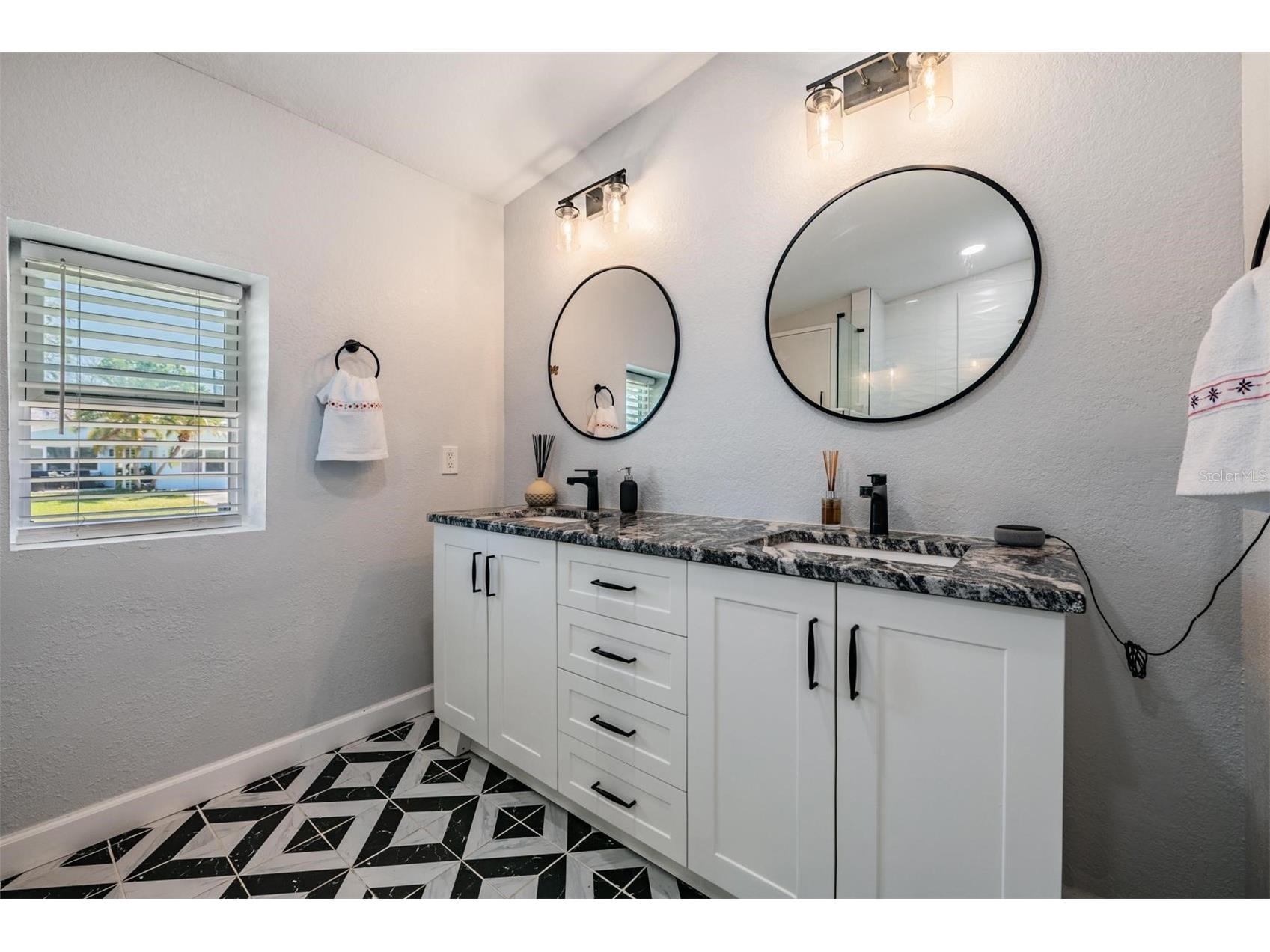 1875 Michigan Avenue NE Saint Petersburg FL 33703 TB8487449 image32