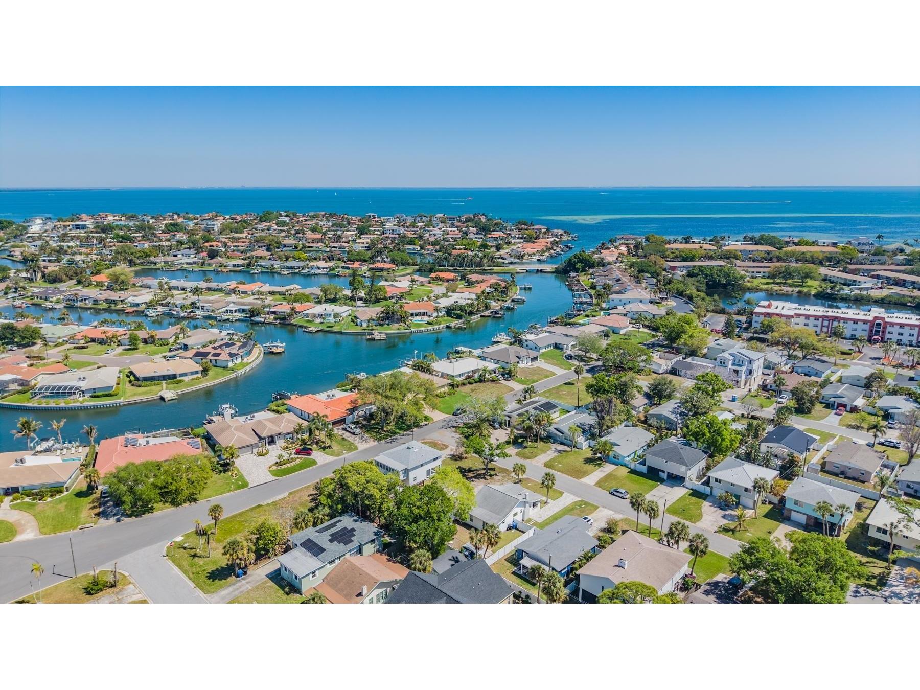 1875 Michigan Avenue NE Saint Petersburg FL 33703 TB8487449 image40