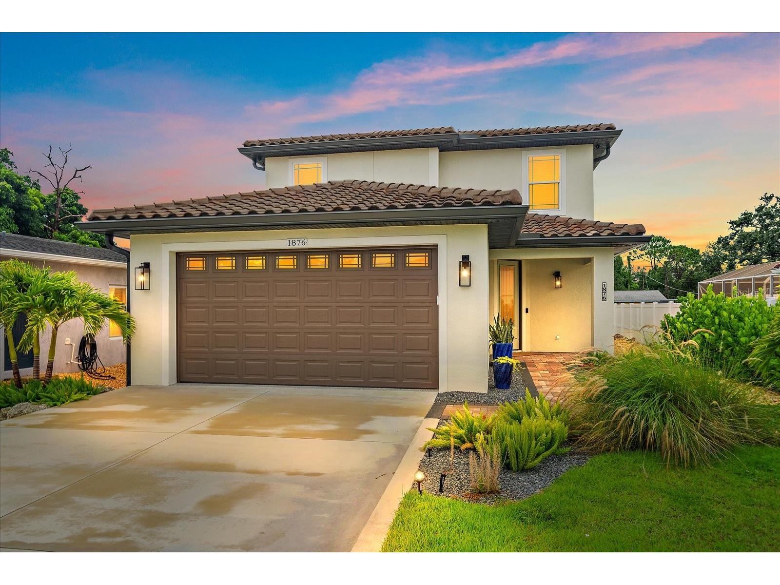 1876 Livingstone Street Sarasota FL 34231 A4657581 image1