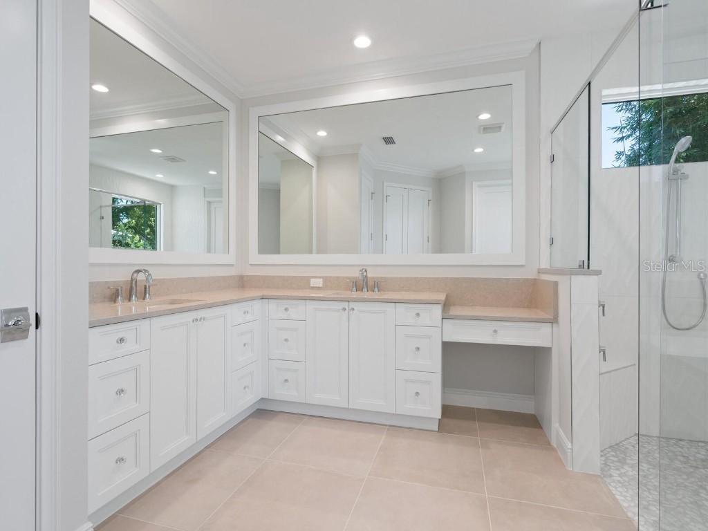 1876 Magnolia Street Sarasota FL 34239 A4674004 image19