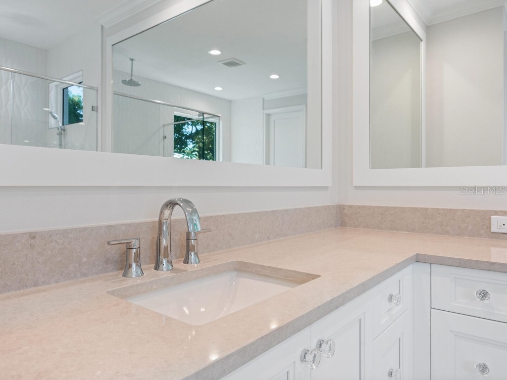 1876 Magnolia Street Sarasota FL 34239 A4674004 image21