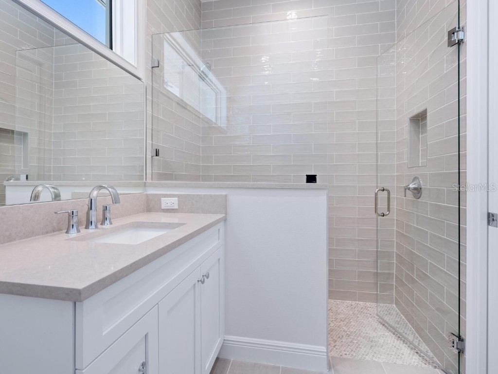 1876 Magnolia Street Sarasota FL 34239 A4674004 image26