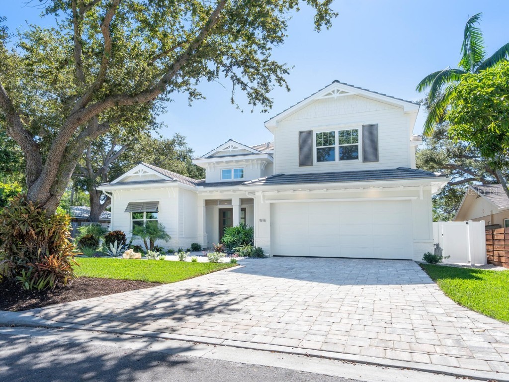 1876 Magnolia Street Sarasota FL 34239 A4674004 image3