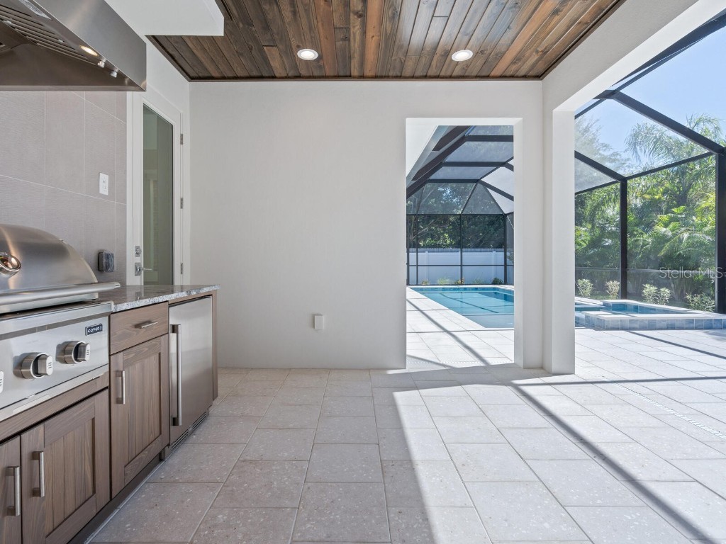 1876 Magnolia Street Sarasota FL 34239 A4674004 image43