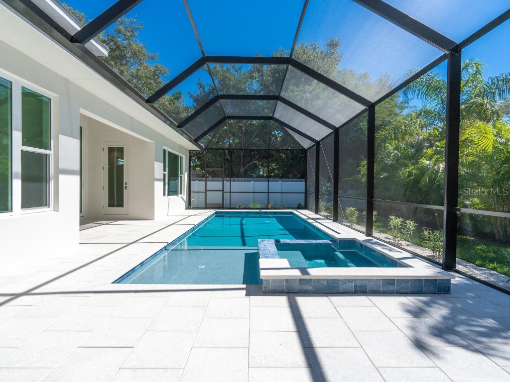 1876 Magnolia Street Sarasota FL 34239 A4674004 image45