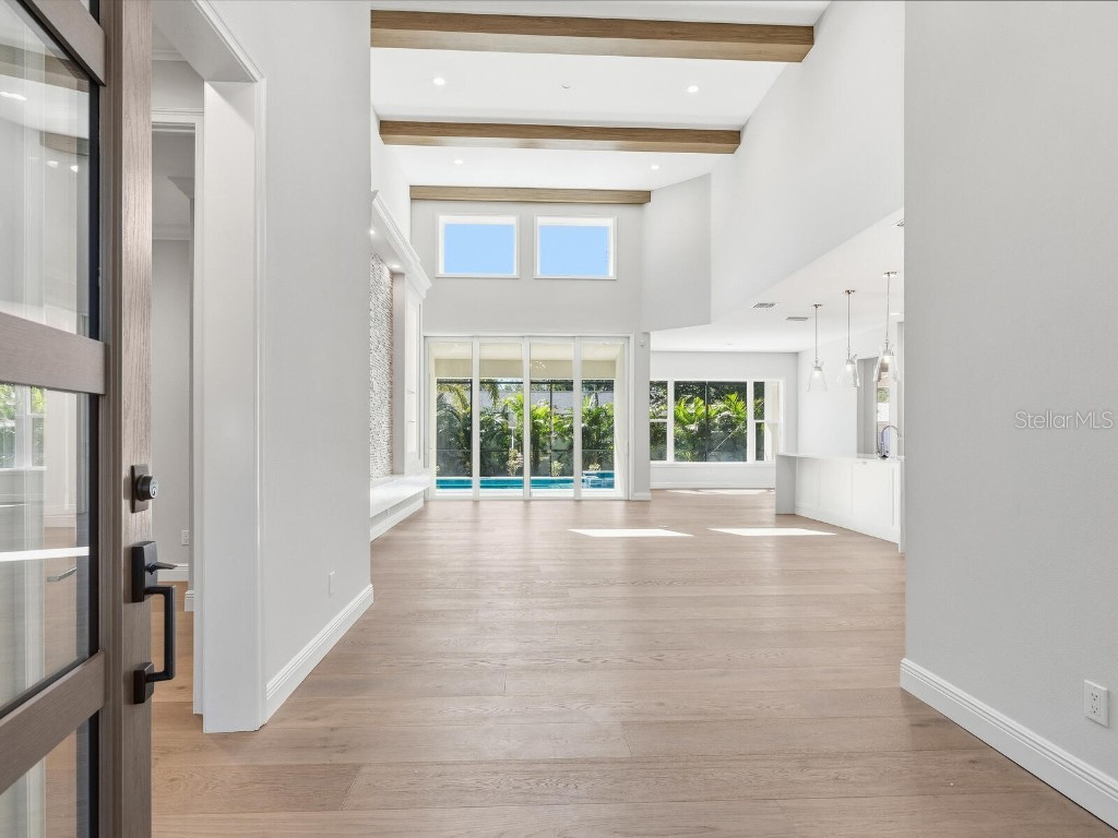 1876 Magnolia Street Sarasota FL 34239 A4674004 image6