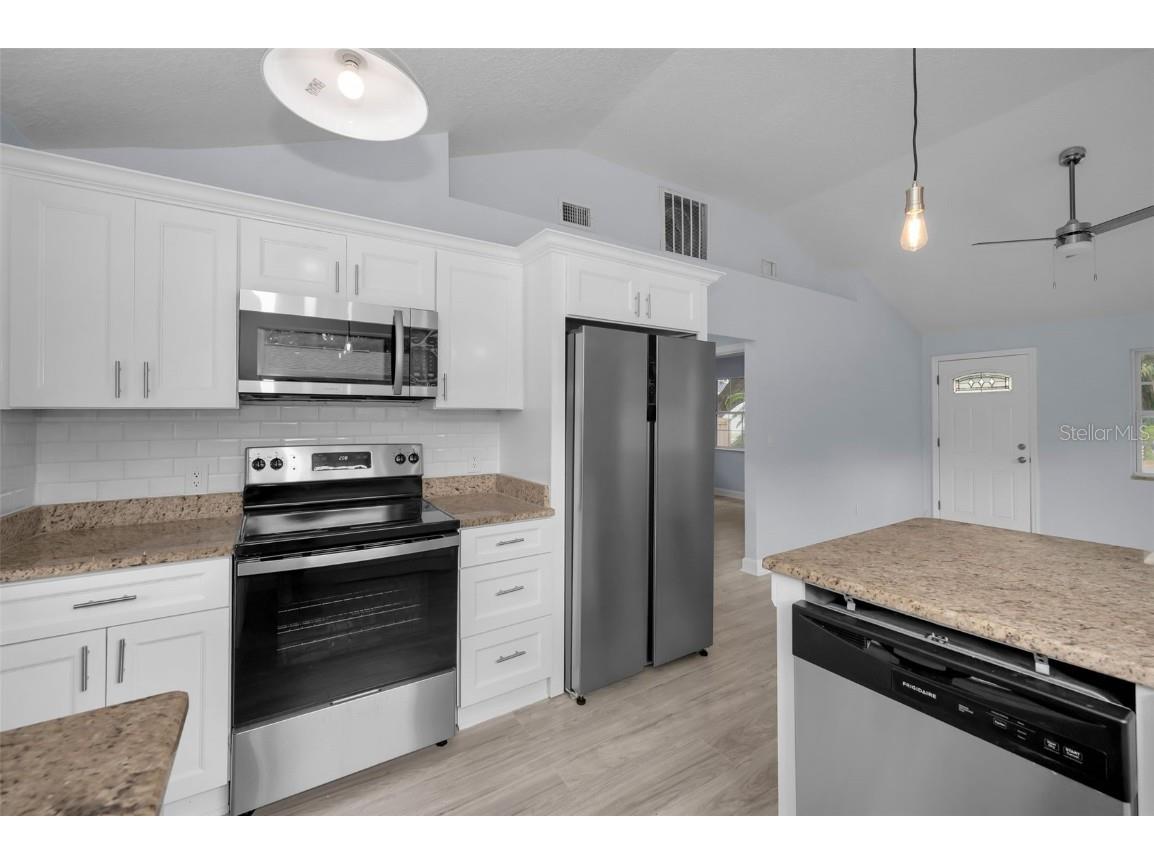 1876 Sylvan Drive Clearwater FL 33755 TB8454109 image13